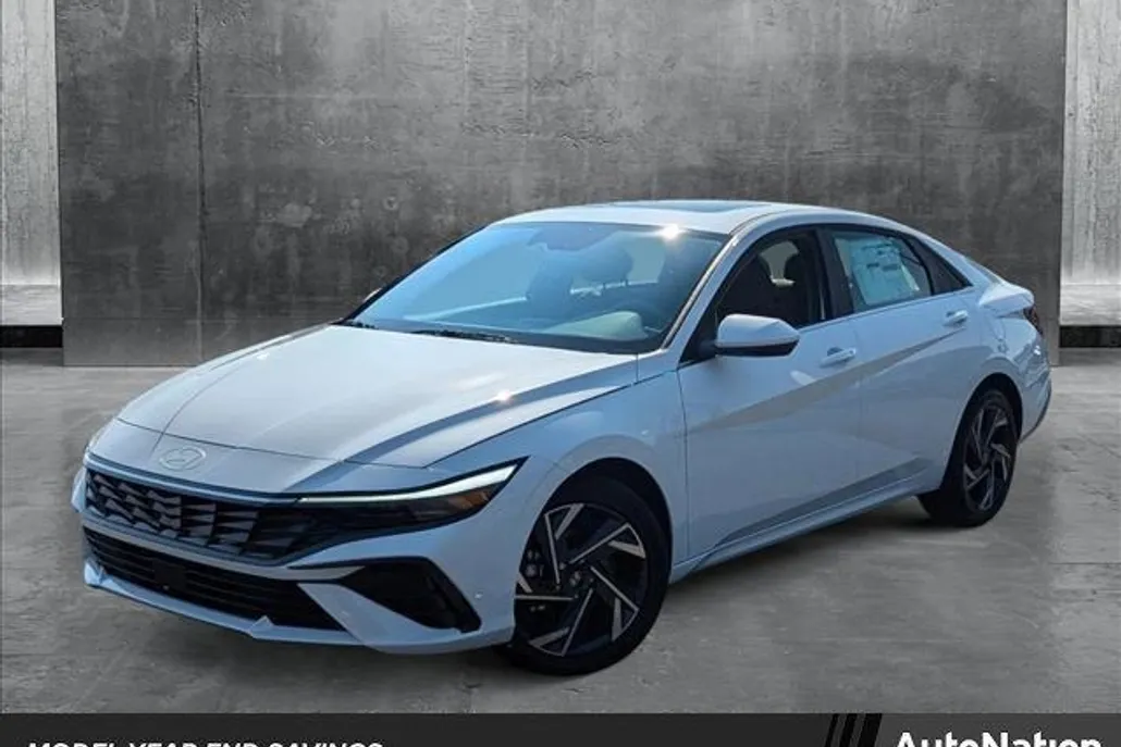 2024 Hyundai Elantra SEL Convenience photo 1