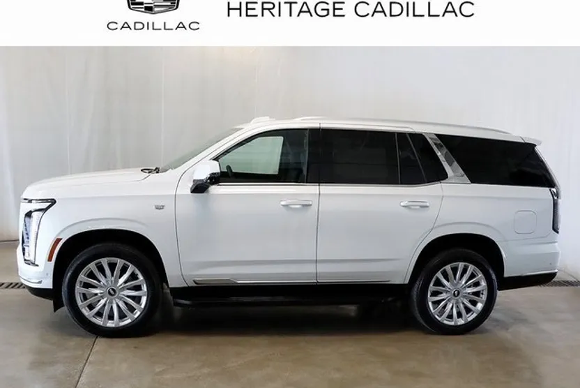 2025 Cadillac Escalade Luxury photo 1