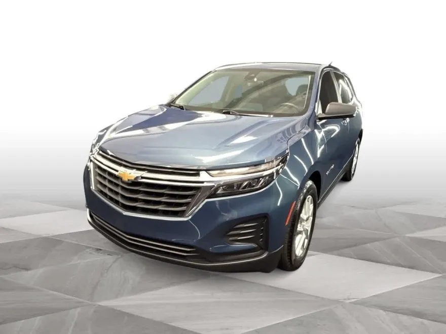 2024 Chevrolet Equinox LS photo 1