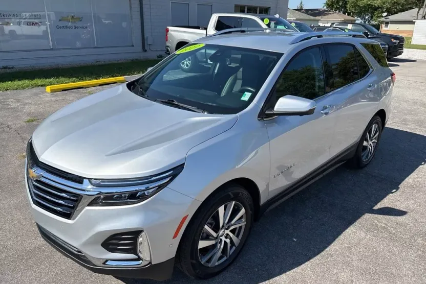 2022 Chevrolet Equinox Premier photo 1