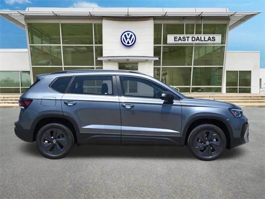 2025 Volkswagen Taos S photo 1