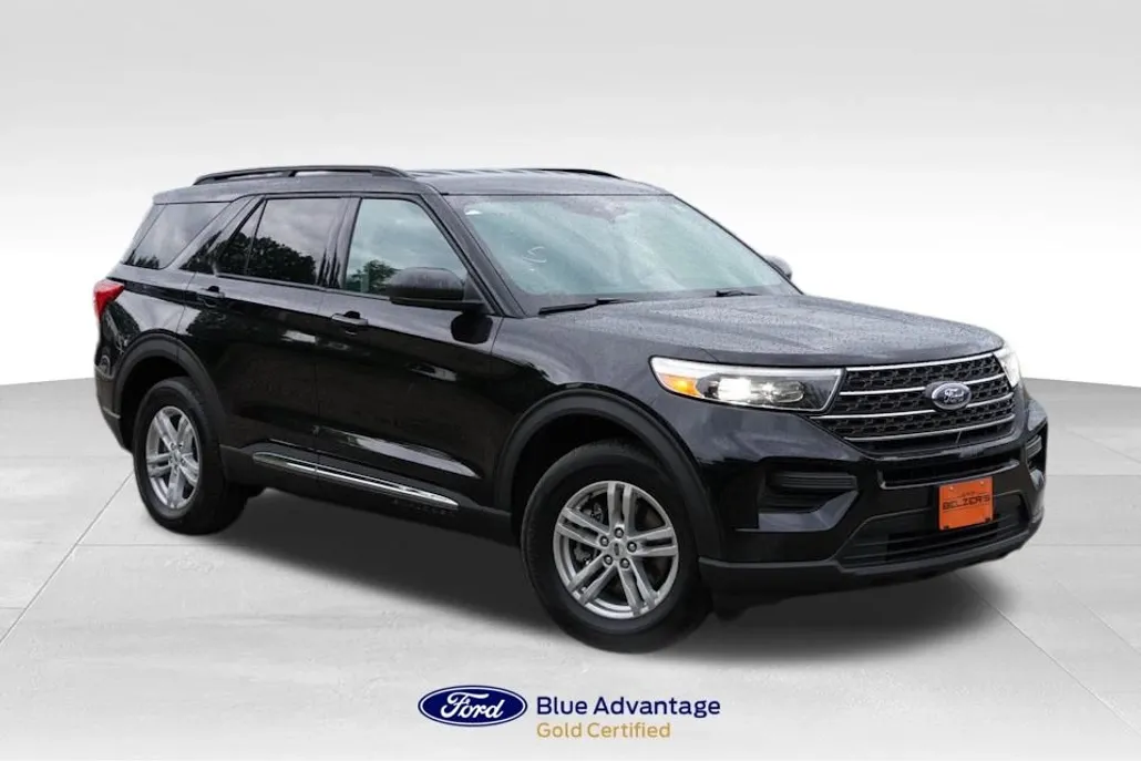 2023 Ford Explorer XLT photo 1
