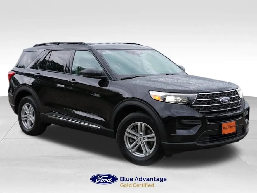 2023 Ford Explorer XLT photo 1