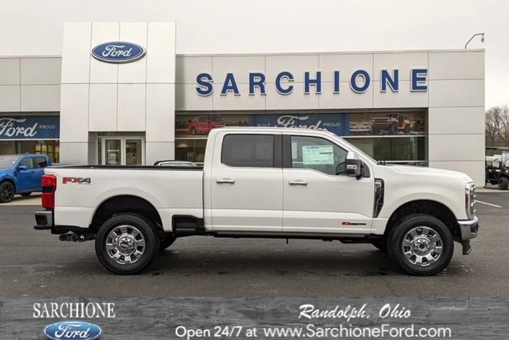 2025 Ford F-350 Lariat photo 1