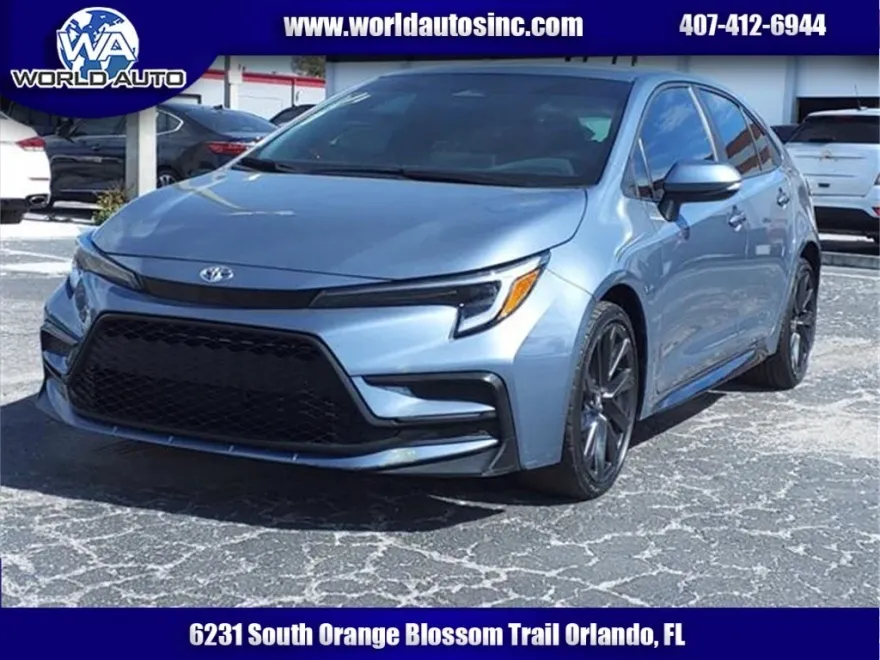 2023 Toyota Corolla SE photo 1