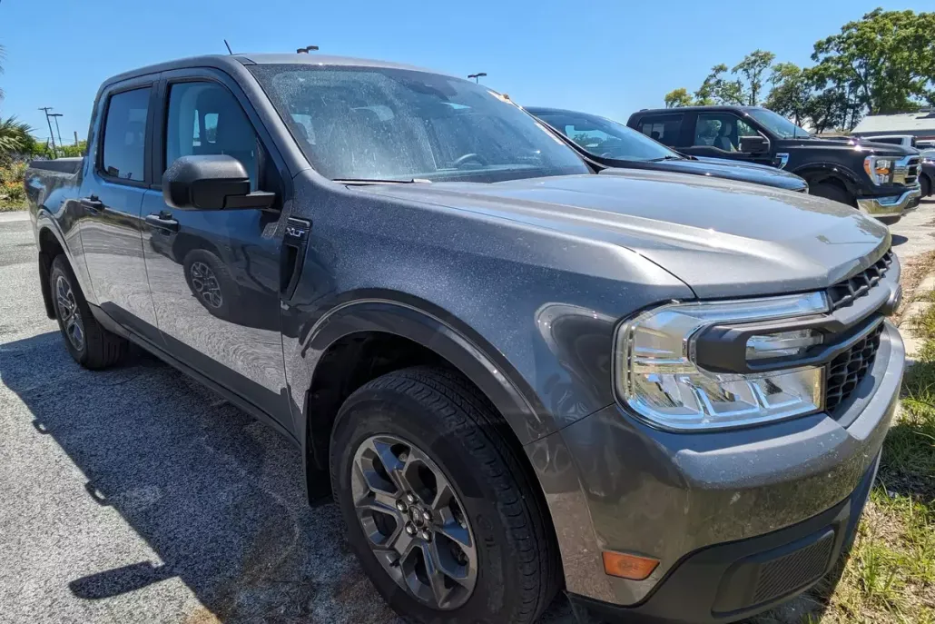 2023 Ford Maverick XLT photo 1