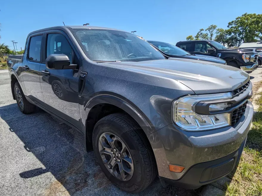2023 Ford Maverick XLT photo 1