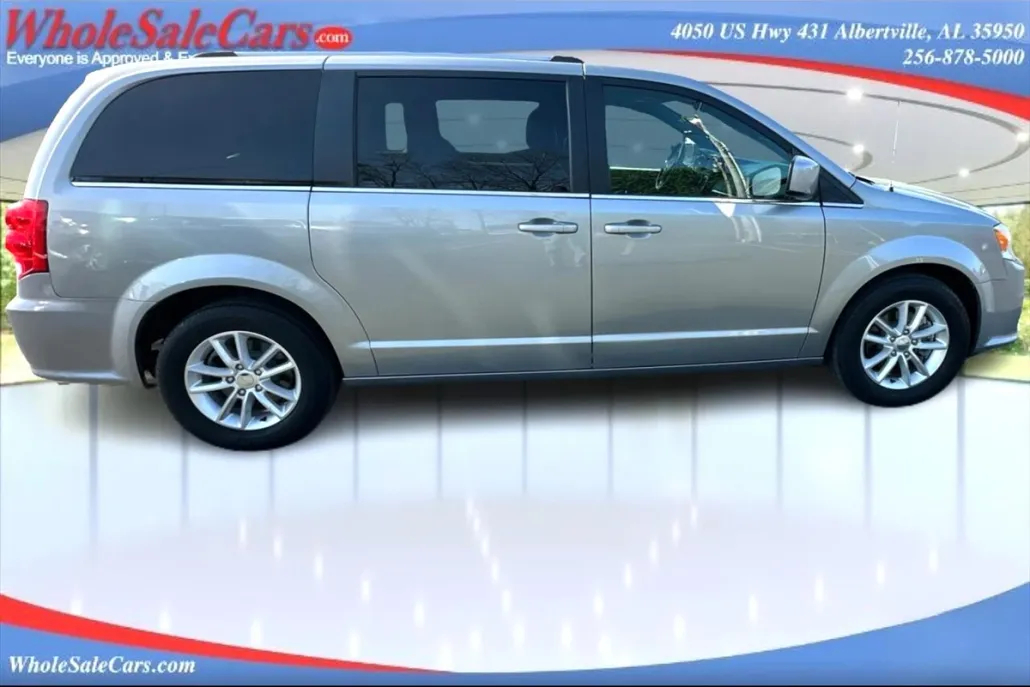 2019 Dodge Grand Caravan SXT photo 1