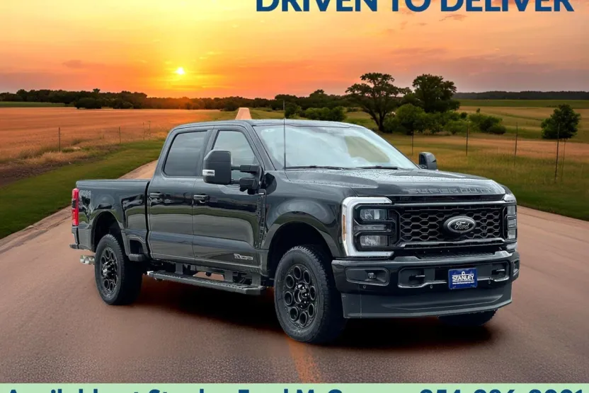 2025 Ford F-250 Lariat photo 1