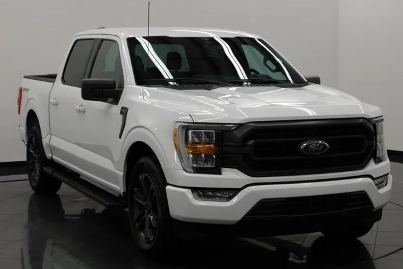 2023 Ford F-150 XLT photo 1