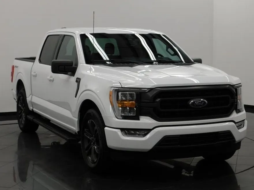 2023 Ford F-150 XLT photo 1
