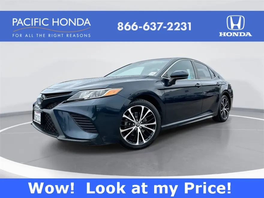 2019 Toyota Camry L photo 1