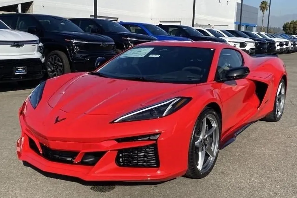 2025 Chevrolet Corvette E-Ray Coupe 1LZ photo 1