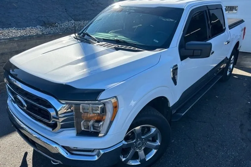 2021 Ford F-150 XLT photo 1