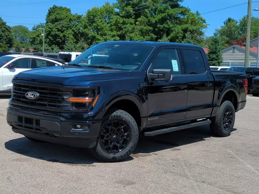 2025 Ford F-150 XLT photo 1