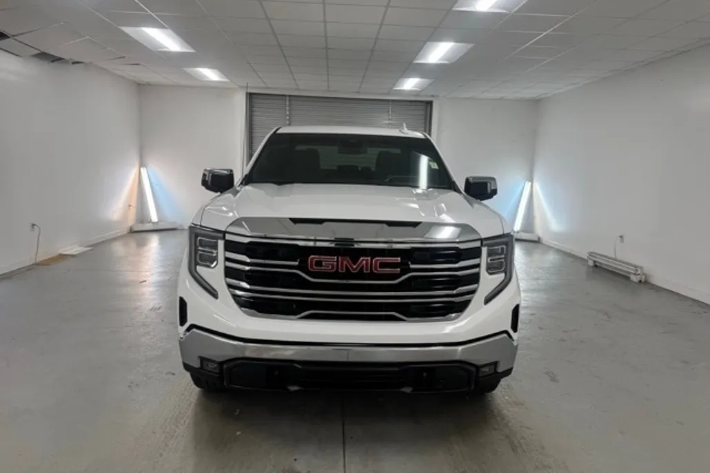 2024 Gmc Sierra 1500 SLT photo 1