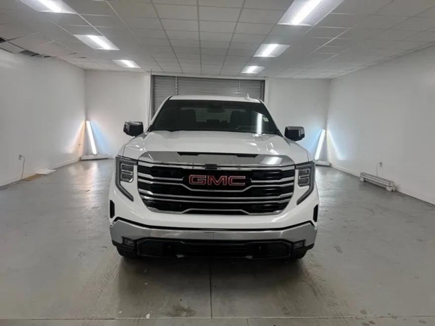 2024 Gmc Sierra 1500 SLT photo 1