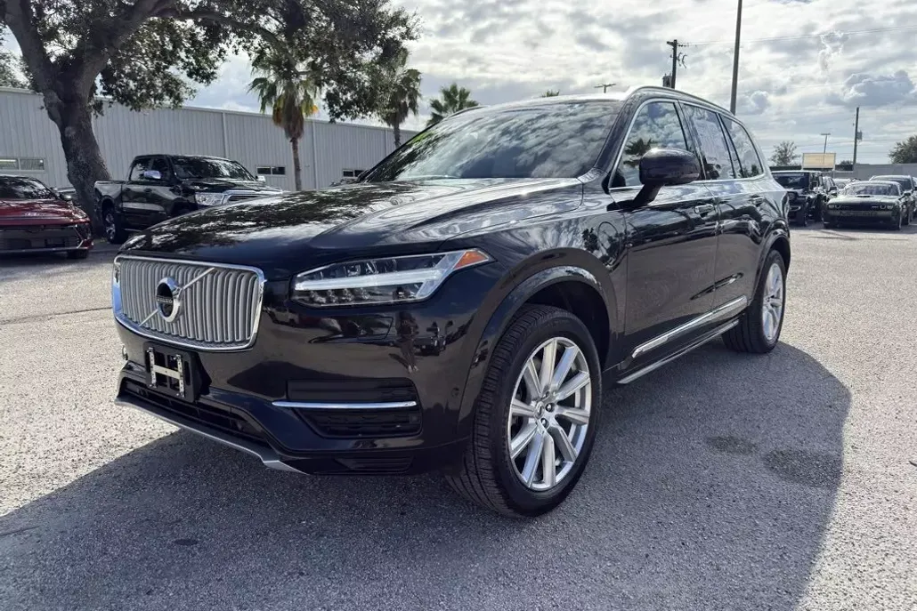 2017 Volvo XC90 Inscription photo 1