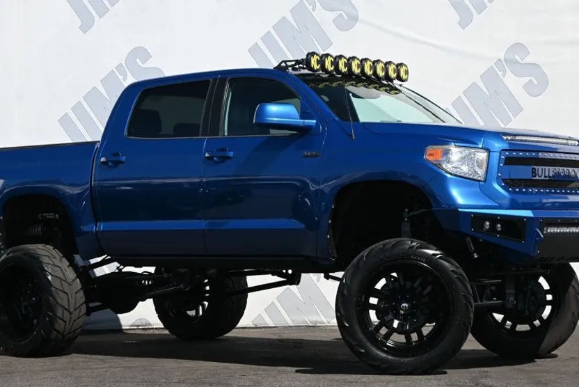 2017 Toyota Tundra SR5 TRD Pro photo 1