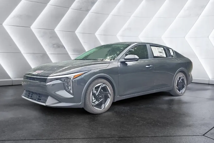2025 Kia K4 EX photo 1