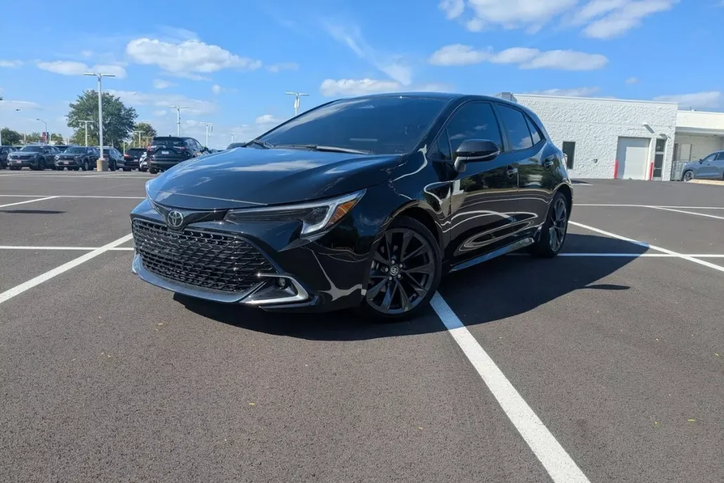 2025 Toyota Corolla XSE photo 1