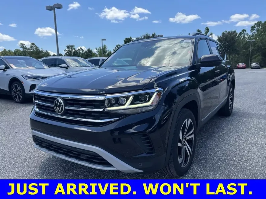 2022 Volkswagen Atlas SEL photo 1