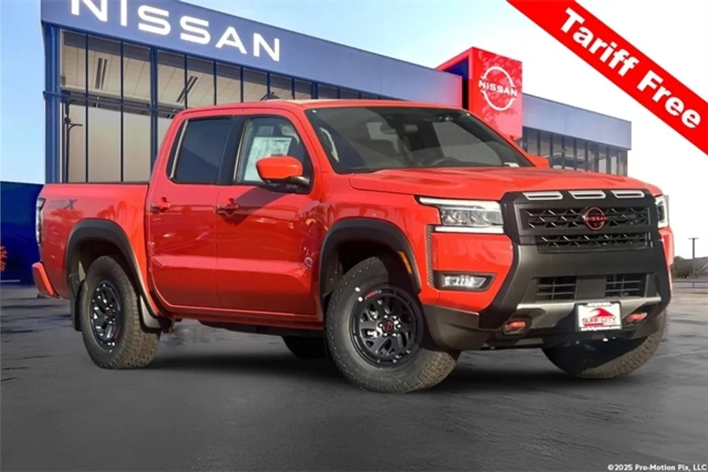2025 Nissan Frontier PRO-X photo 1
