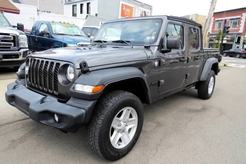 2020 Jeep Gladiator Sport photo 1