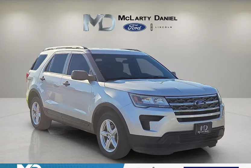2018 Ford Explorer Base photo 1