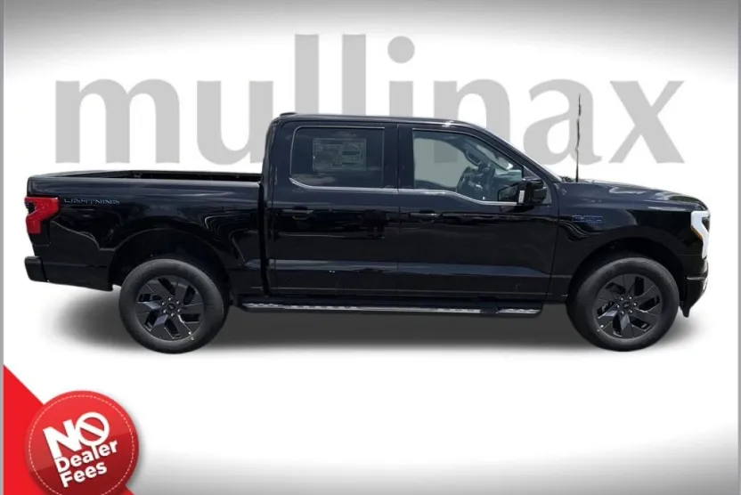 2025 Ford F-150 Lightning Lariat photo 1