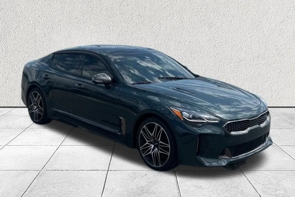2022 Kia Stinger GT2 photo 1