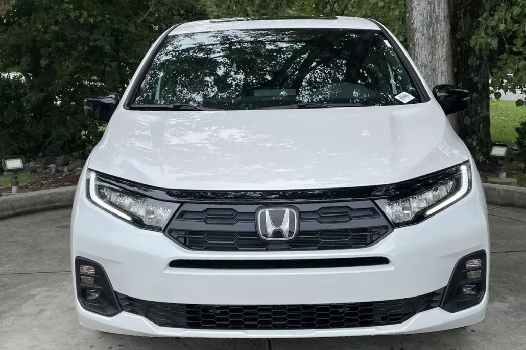 2026 Honda Odyssey photo 1