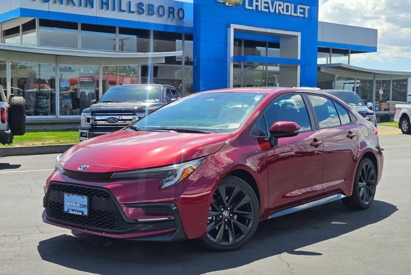 2023 Toyota Corolla SE photo 1