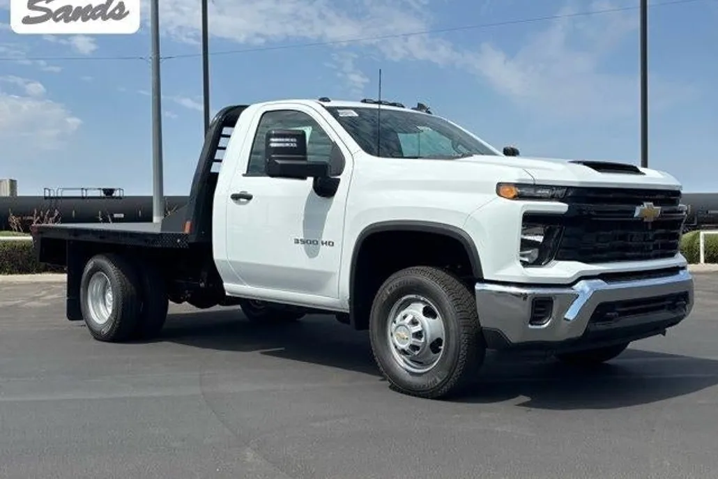 2025 Chevrolet Silverado 3500HD Work Truck photo 1