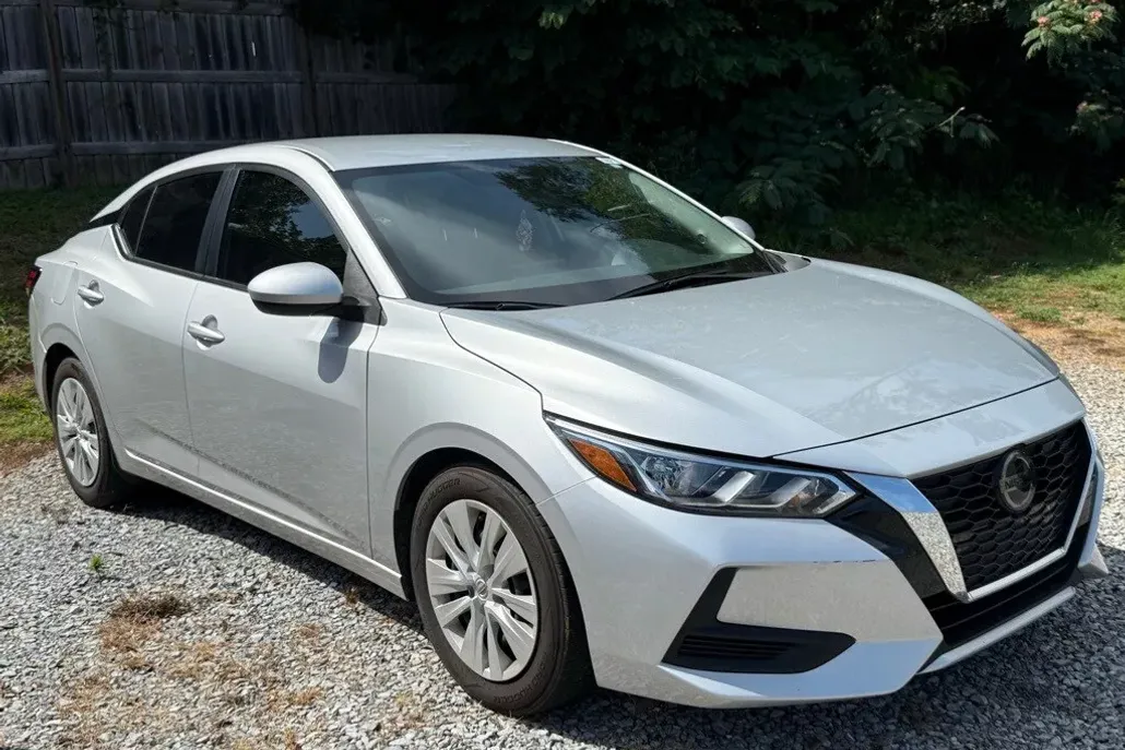 2023 Nissan Sentra S photo 1