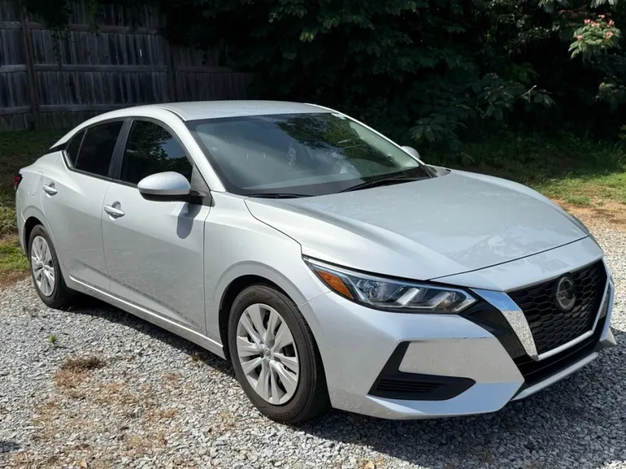 2023 Nissan Sentra S photo 1
