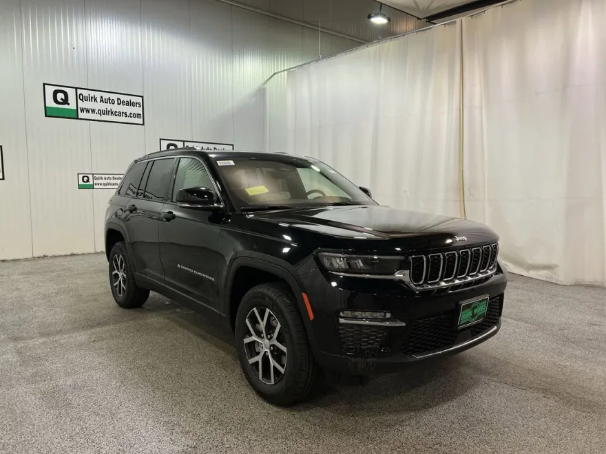 2025 Jeep Grand Cherokee Limited photo 1