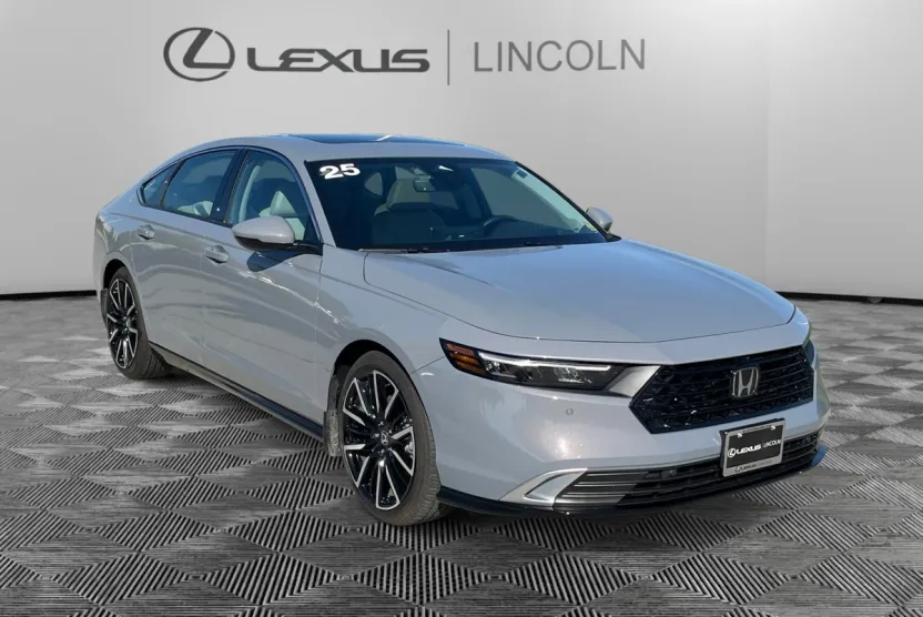 2025 Honda Accord Hybrid Touring photo 1