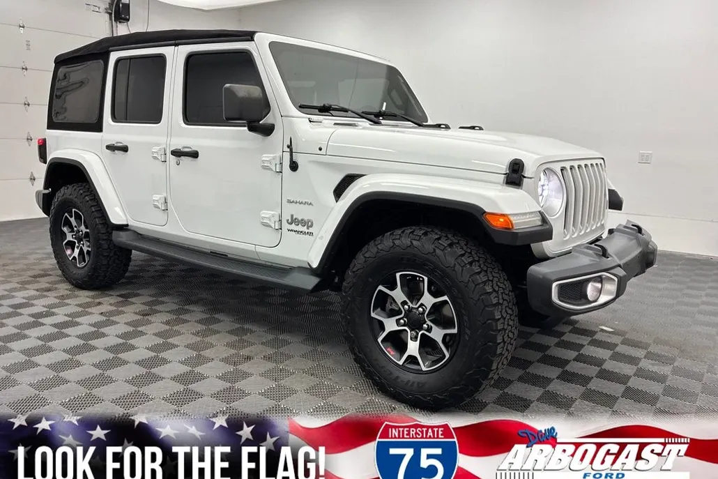 2018 Jeep Wrangler Unlimited Sahara photo 1