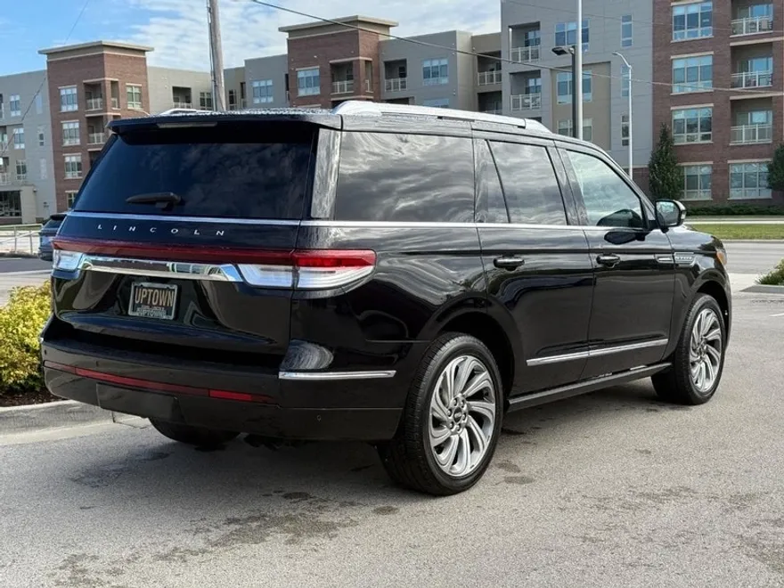 2023 Lincoln Navigator Reserve photo 1