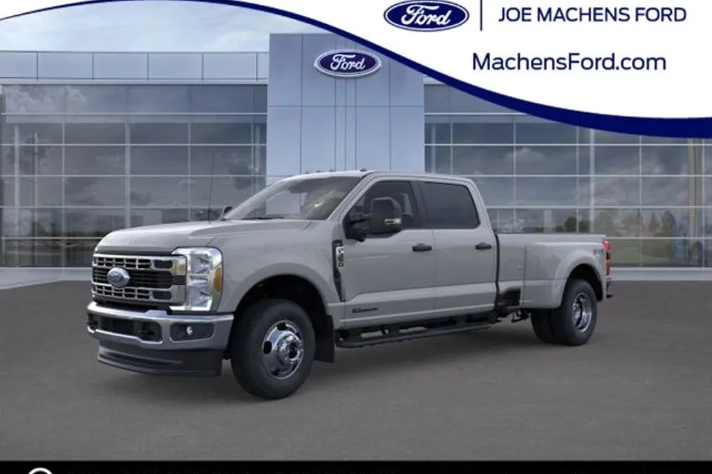 2026 Ford F-350 XLT photo 1