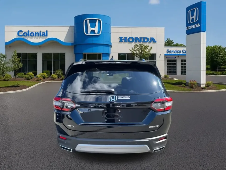 2025 Honda Pilot Touring photo 1