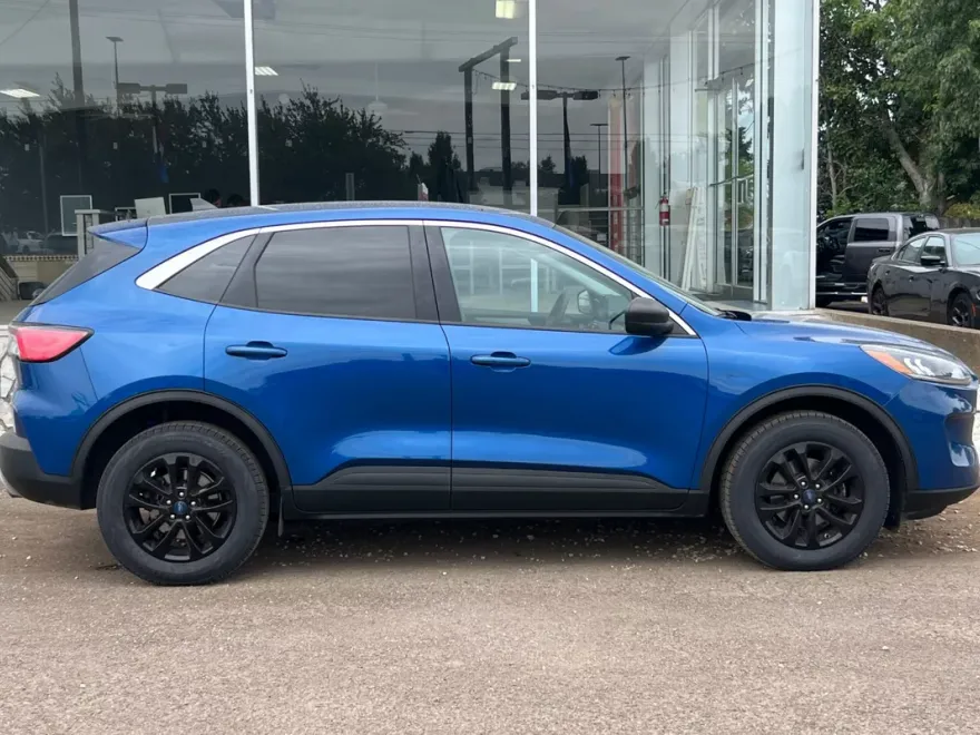 2022 Ford Escape SE photo 1