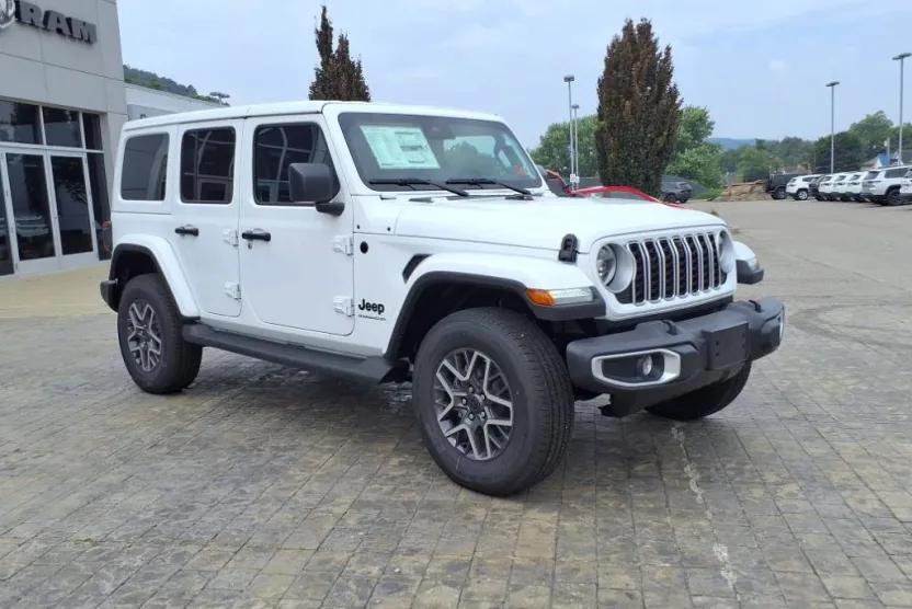 2025 Jeep Wrangler Sahara photo 1
