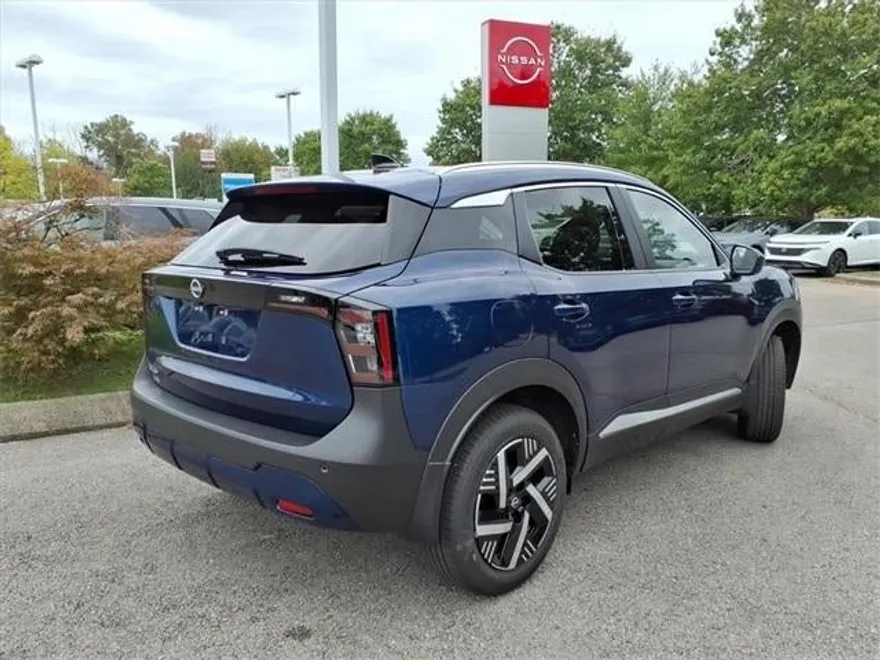 2026 Nissan Kicks SV photo 1