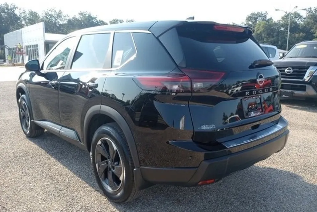 2026 Nissan Rogue SV photo 1