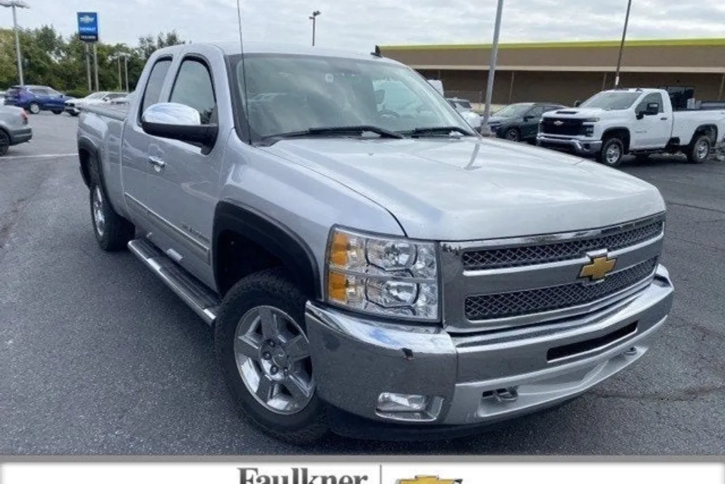 2012 Chevrolet Silverado 1500 LT photo 1