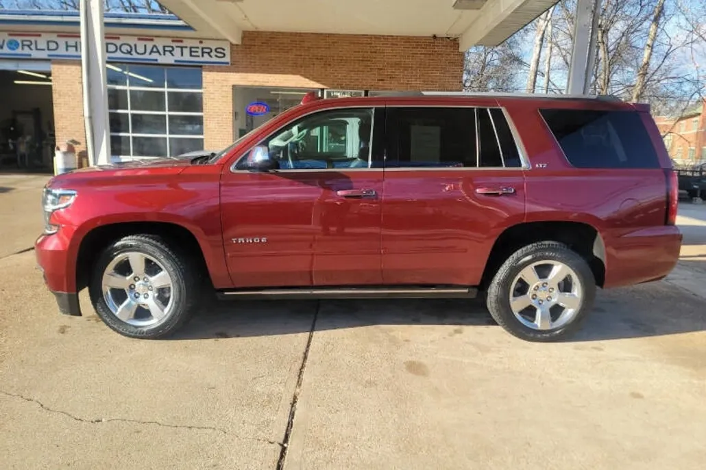 2016 Chevrolet Tahoe LTZ photo 1