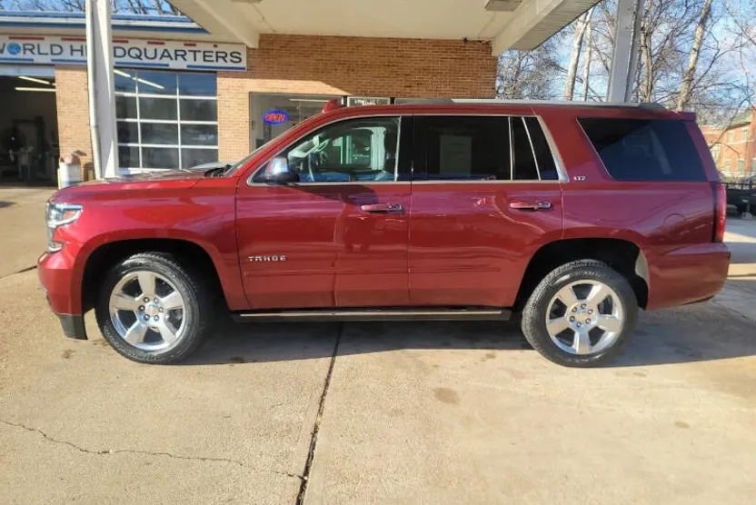 2016 Chevrolet Tahoe LTZ photo 1