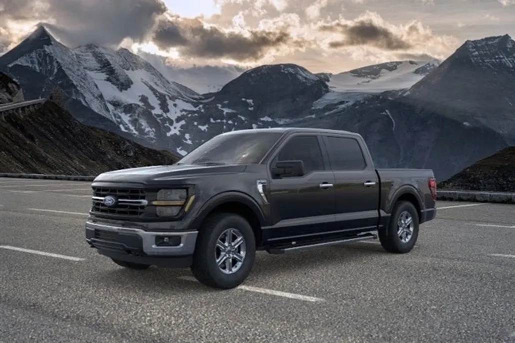 2025 Ford F-150 XLT photo 1